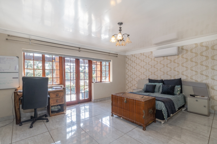 4 Bedroom Property for Sale in Meerhof North West